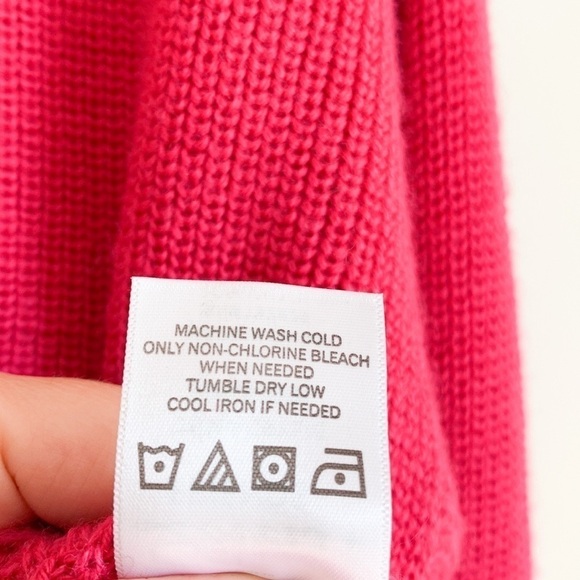 Lovers + Friends Prospect Fray Hem Barbie Pink Fuchsia V neck Cropped Sweater - Picture 9 of 10